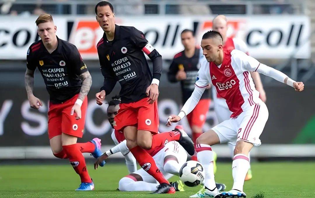 新赛季开局：曼联排名力压曼城 马竞3轮不胜药厂2轮换帅