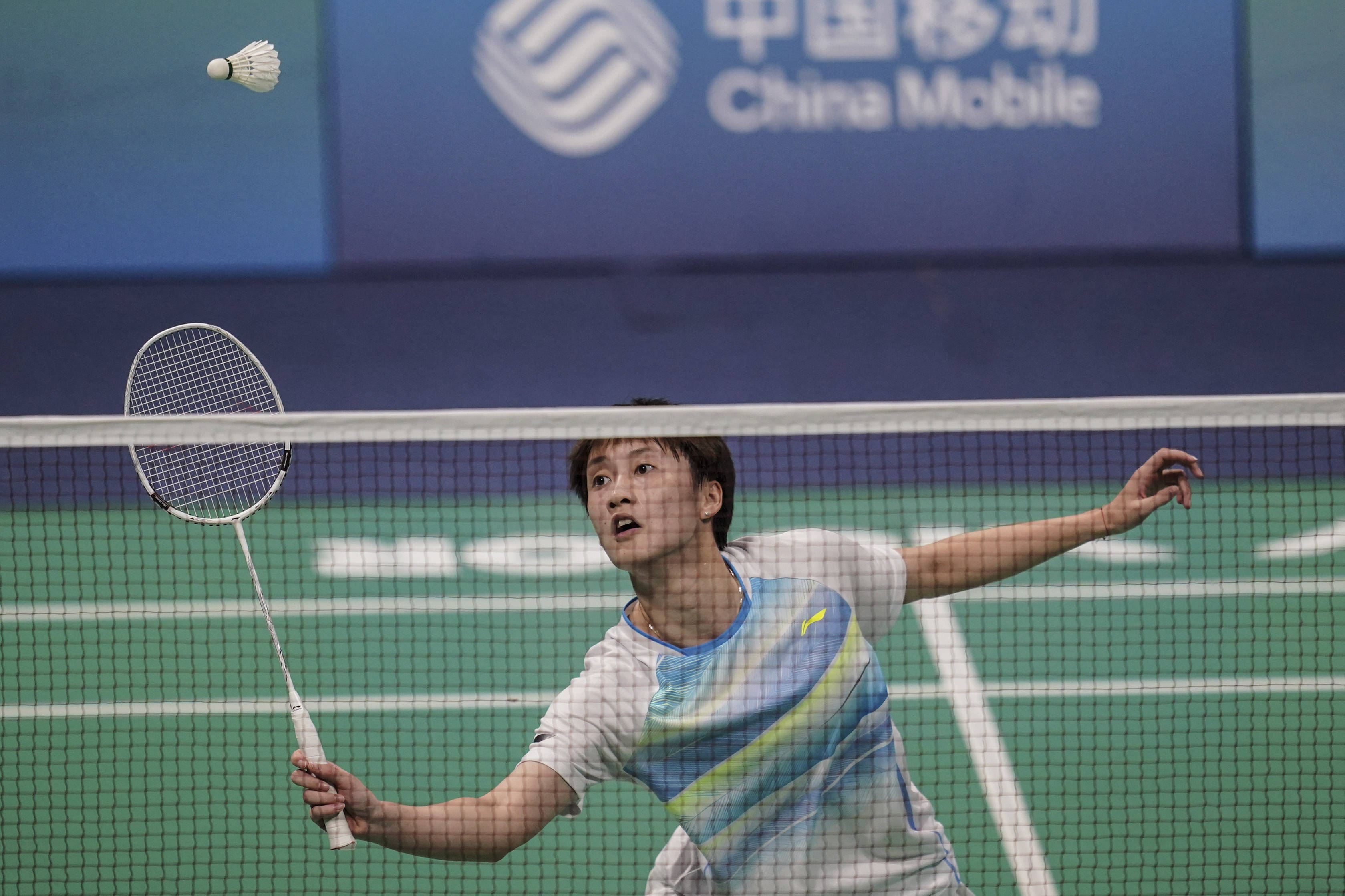 控制彼此嵌 控制彼此嵌